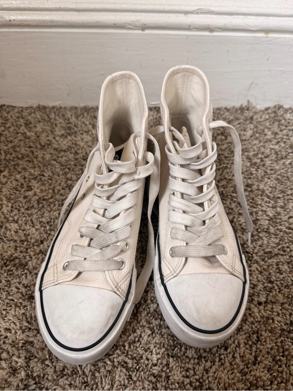 Rock & Candy by Zigi White High-Top Platform Sneakers Size 8